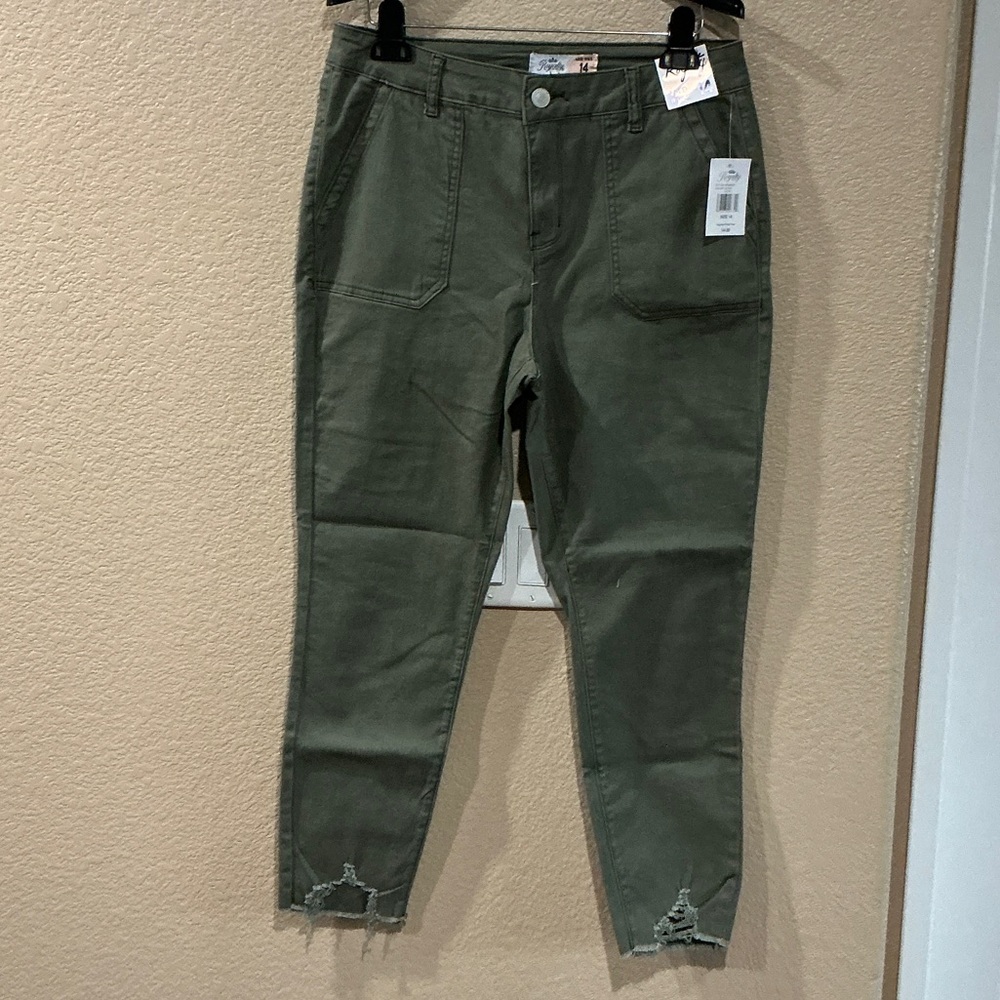 Royalty For Me Olive Ankle Pants